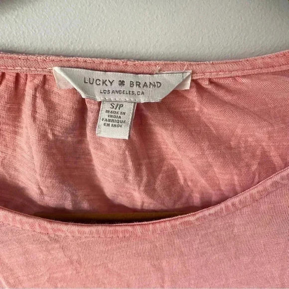 Lucky Brand | Distressed Puff Sleeve Embroidered Top - Picture 8 of 12